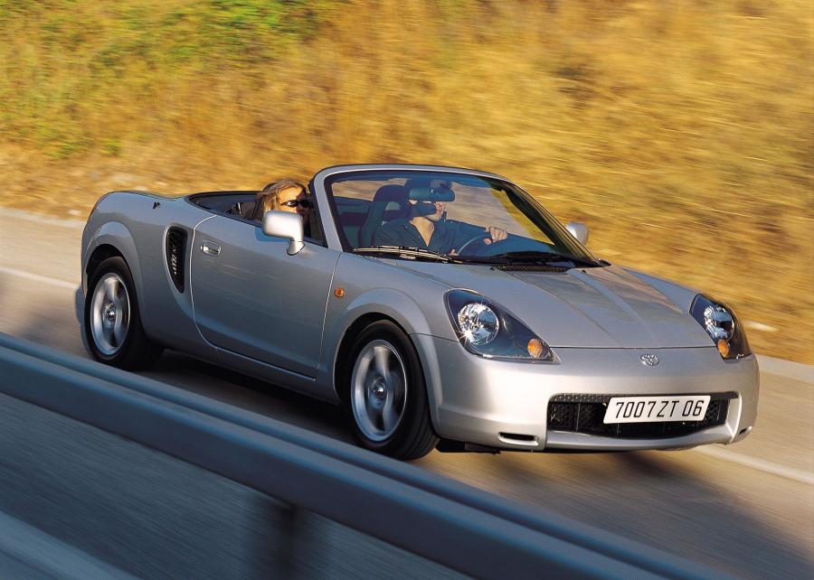  Toyota MR2 1999 года  (фото 32 из 45)